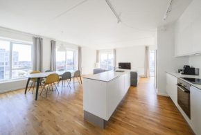 Luxurios 3-bed w balcony and great views, Copenhagen